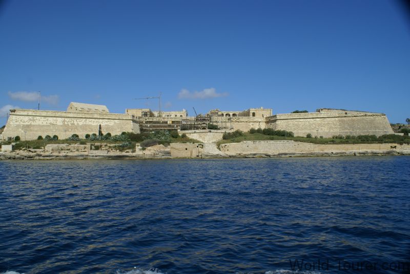 Fort Manoel