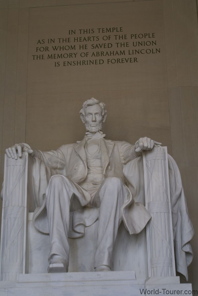 Lincoln Statue
