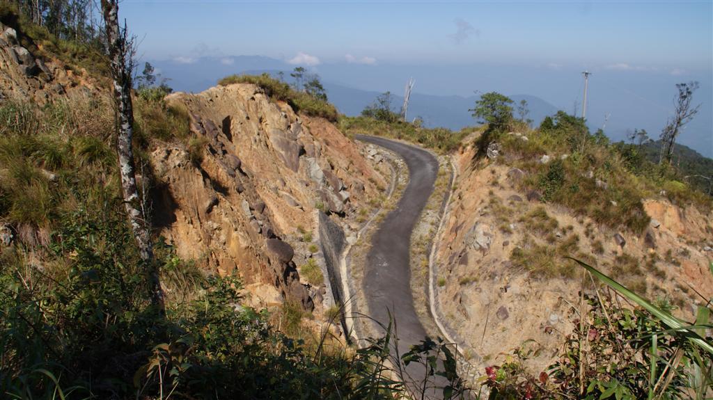 Road to Hon Ba